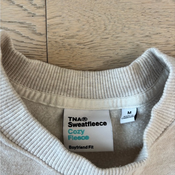 TNA Light Gray Crewneck Sweater Boyfriend Fit Size Medium - Picture 2 of 3